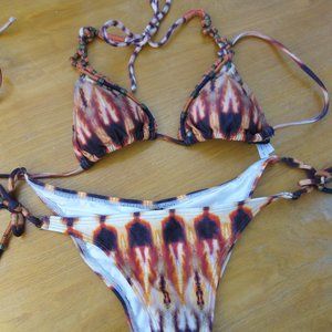 Pristine Tiny Bikini Rushing Back Side
